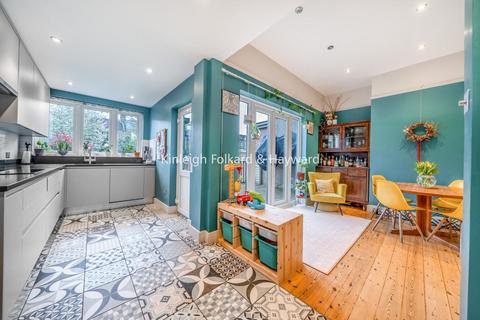 215 Ardgowan Road, London, SE6 1UZ