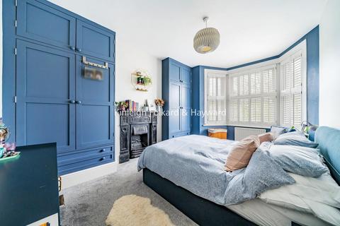 215 Ardgowan Road, London, SE6 1UZ