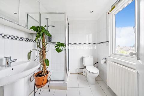 215 Ardgowan Road, London, SE6 1UZ