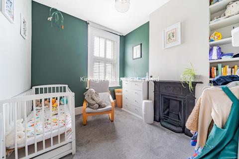 215 Ardgowan Road, London, SE6 1UZ