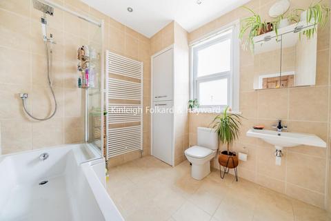 215 Ardgowan Road, London, SE6 1UZ