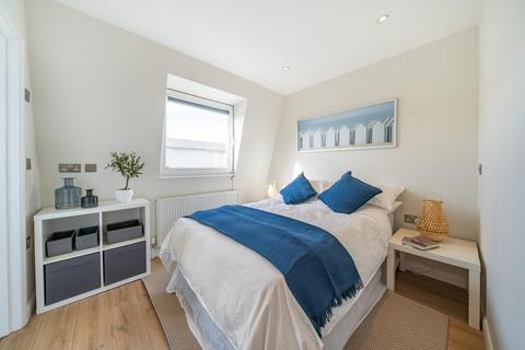 1 bedroom flat for sale, Lavender Hill, Battersea