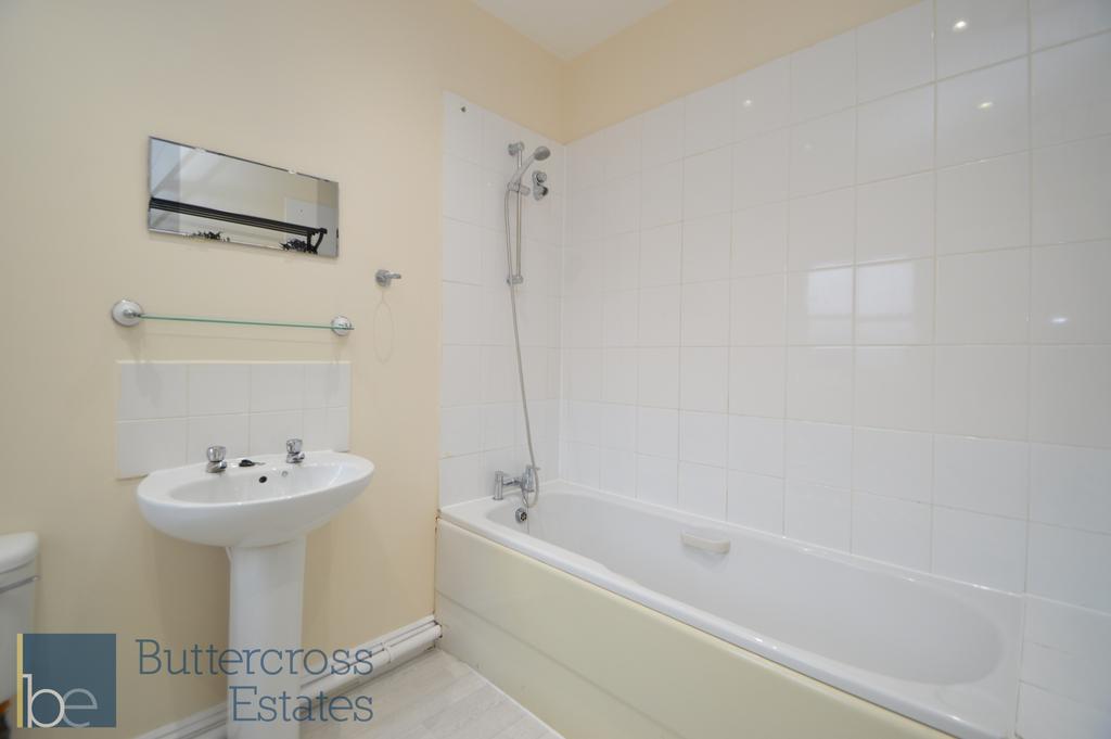 Bathroom.JPG