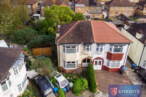 3 bedroom semi-detached house for sale - Northumberland Gardens, London, N9