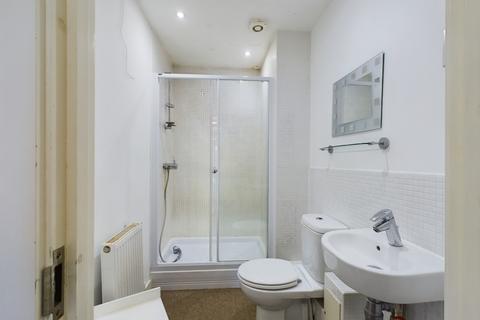 27 Awebridge Way, Gloucester, GL4 4FQ