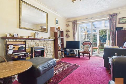 1 Ennis Close, St Erme, Truro, TR4 9BU