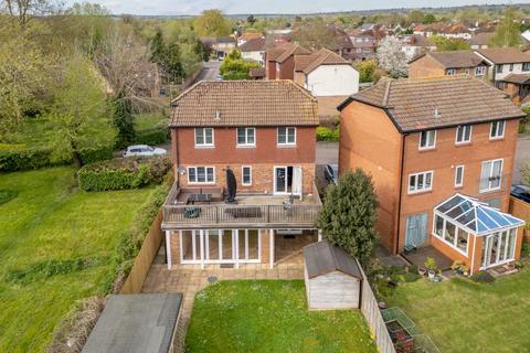 5 bedroom detached house to rent, Maidenhead,  Berkshire,  SL6