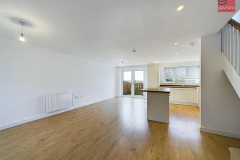 28a Northey Close, Shortlanesend, Truro, TR4 9DA