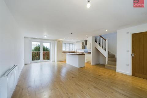 28a Northey Close, Shortlanesend, Truro, TR4 9DA