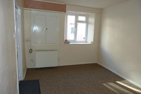 2 bedroom terraced house to rent, New Street, Cullompton