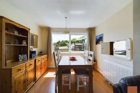 8 Halwyn Place, Truro, TR1 2LA