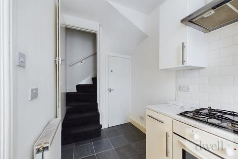 2 bedroom terraced house to rent, Brownhill Crescent, Harehills, Leeds, LS9