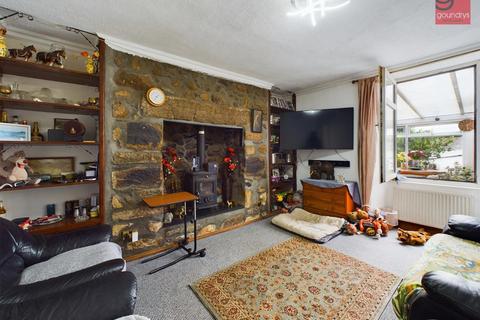 4 Pengellys Row, Tuckingmill, Camborne, TR14 8QT