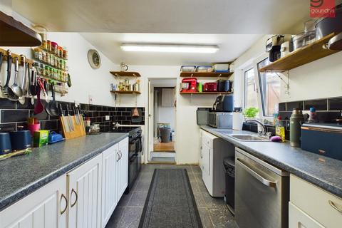 4 Pengellys Row, Tuckingmill, Camborne, TR14 8QT