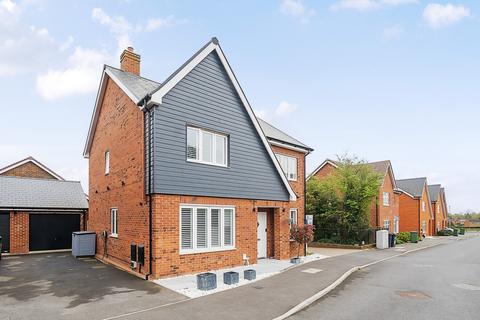 4 bedroom detached house for sale, Turnberry Close, Botley, Southampton, Hampshire, SO32
