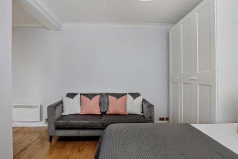 Studio to rent, 39 Hill Street,39 Hill Street,London