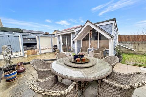 4 North Hill, Blackwater, Truro, TR4 8ES
