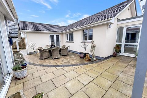 4 North Hill, Blackwater, Truro, TR4 8ES