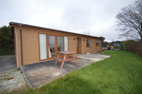 2 bedroom chalet to rent, St. Allen, Truro