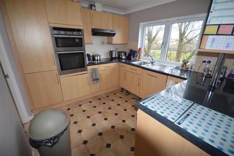 2 bedroom chalet to rent, St. Allen, Truro