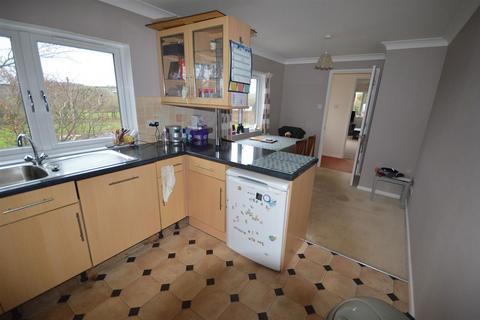 2 bedroom chalet to rent, St. Allen, Truro