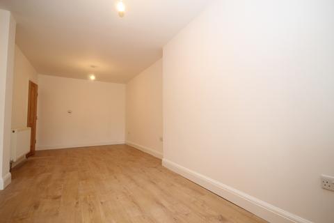 4 bedroom end of terrace house to rent, Bilton Road, Perivale, Middlesex UB6
