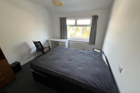 4 bedroom semi-detached house to rent, Glebelands,  Headington,  OX3