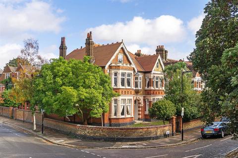 6 bedroom detached house for sale, London W3