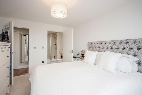 2 bedroom flat to rent, Old Kent Road, London SE1