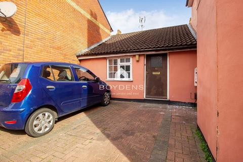 Terraced house to rent, Northgate Street, Colchester CO1
