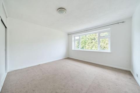 2 bedroom flat for sale, Beechwood Road, Caterham CR3