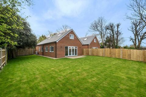 3 bedroom detached house for sale, Portsmouth Road, Woolston, Southampton, Hampshire, SO19