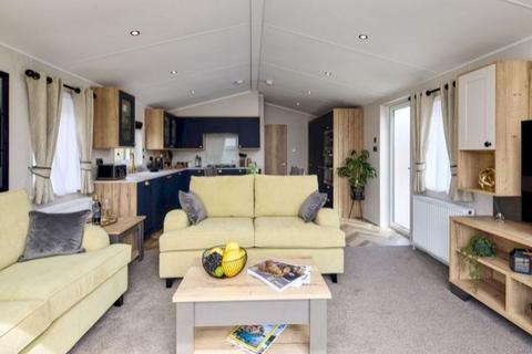 2 bedroom static caravan for sale, Ferryfields Holiday Park, Station Road TN36