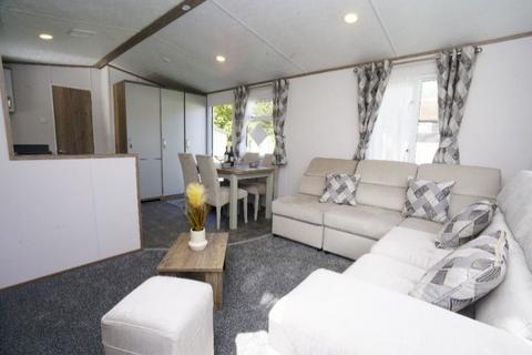 2 bedroom static caravan for sale, Ferryfields Holiday Park, , Station Road TN36