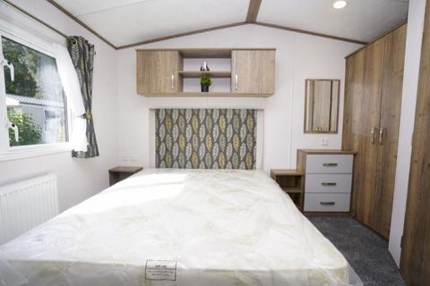 2 bedroom static caravan for sale, Ferryfields Holiday Park, , Station Road TN36