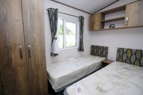 2 bedroom static caravan for sale, Ferryfields Holiday Park, , Station Road TN36