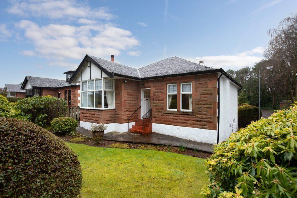 Rysland Crescent, Newton Mearns 2 bed detached bungalow for sale £275,000
