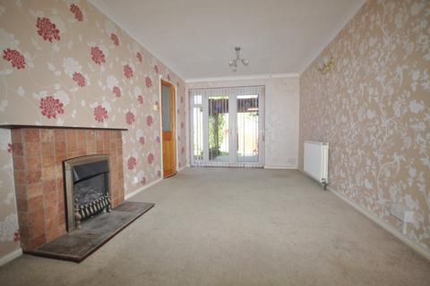 3 bedroom terraced house to rent, Cedar Close, Crawley, RH11