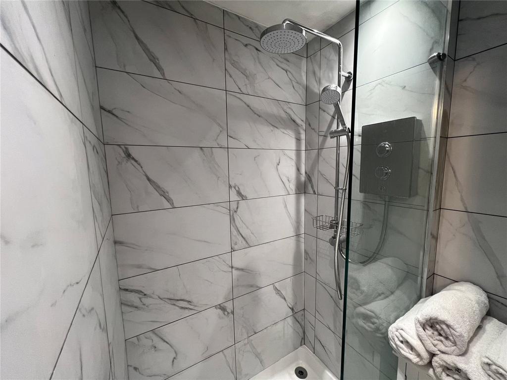En Suite Shower