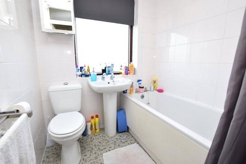 3 bedroom end of terrace house to rent, Fourth Avenue, Rush Green, Romford, Essex, RM7