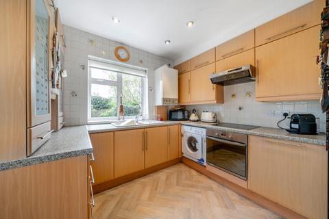 11 Druids Way, Bromley, BR2 0NQ