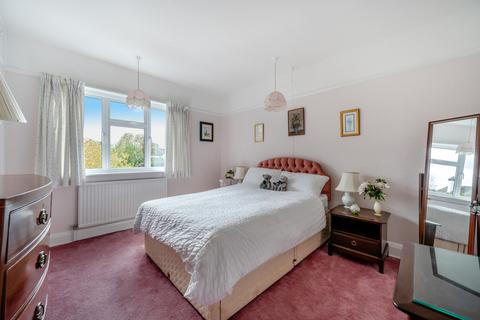 11 Druids Way, Bromley, BR2 0NQ