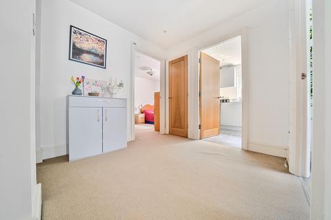 2 bedroom flat for sale, Albury Road, Guildford, Surrey, GU1