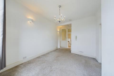 2 bedroom flat to rent, The Stables, Queens Road, GL50