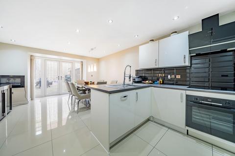 51 Burroughs Drive, Dartford, DA1 5TW