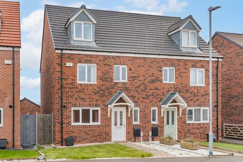 4 bedroom semi-detached house for sale, Hawling Street, Brockhill, Redditch, Worcestershire, B97