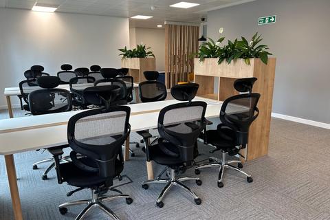 Office to rent, Unit 2 Turnhams Green, Reading, RG31 4UH