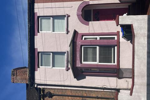 6 bedroom terraced house for sale - Granville Street,  Aylesbury,  HP20