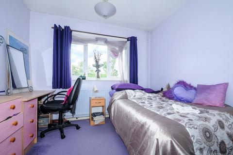 3 bedroom maisonette for sale, Penzance Close, Harefield, Middlesex