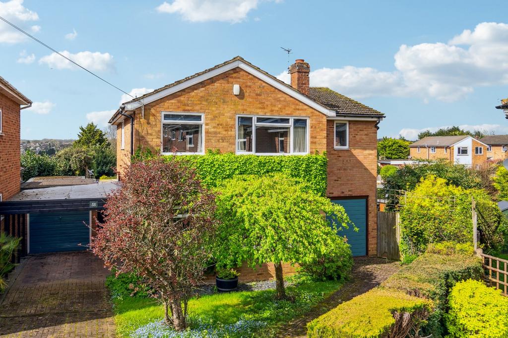 Royle Close, Chalfont St. Peter, SL9 4 bed detached house for sale £